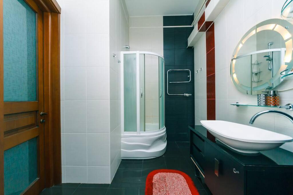 Apartment With View On Inpedendence Square Khreshchatyk Kiev Exterior foto
