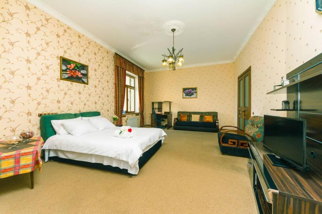 Apartment With View On Inpedendence Square Khreshchatyk Kiev Exterior foto